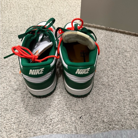 Nike Off White Dunks - Picture 3 of 4